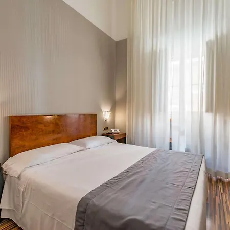 Western Artdeco Hotel 4*