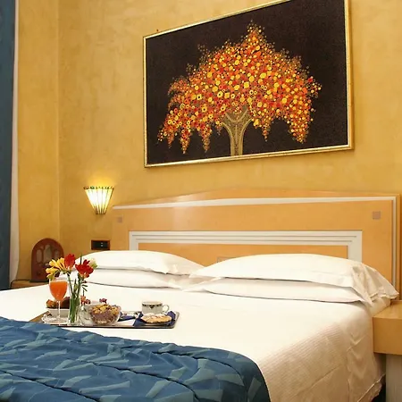 Western Artdeco Hotel 4*
