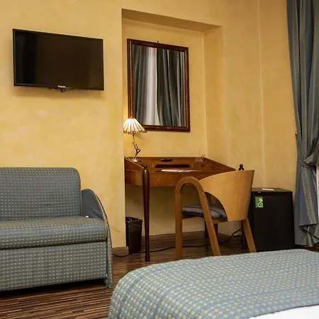 Western Artdeco Hotel 4*