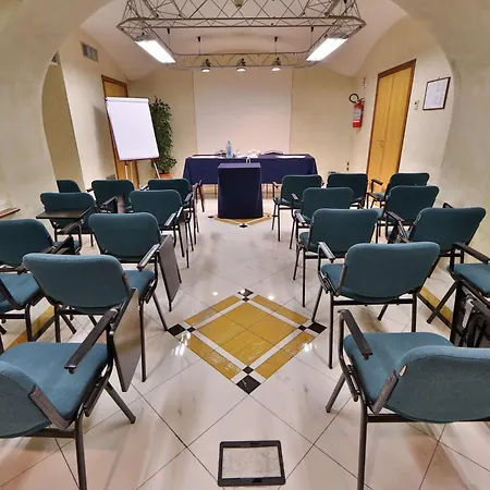 Отель Western Artdeco