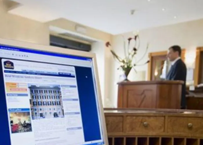 ホテル ベストウェスタン アートデコ 4*